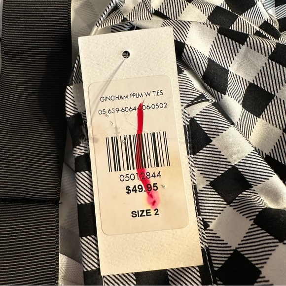 Fashion to Figure Black White Gingham Peplum Tank Top size 2 2X NWT - Picture 11 of 14